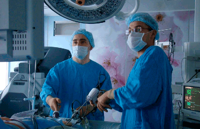 врачи на операции